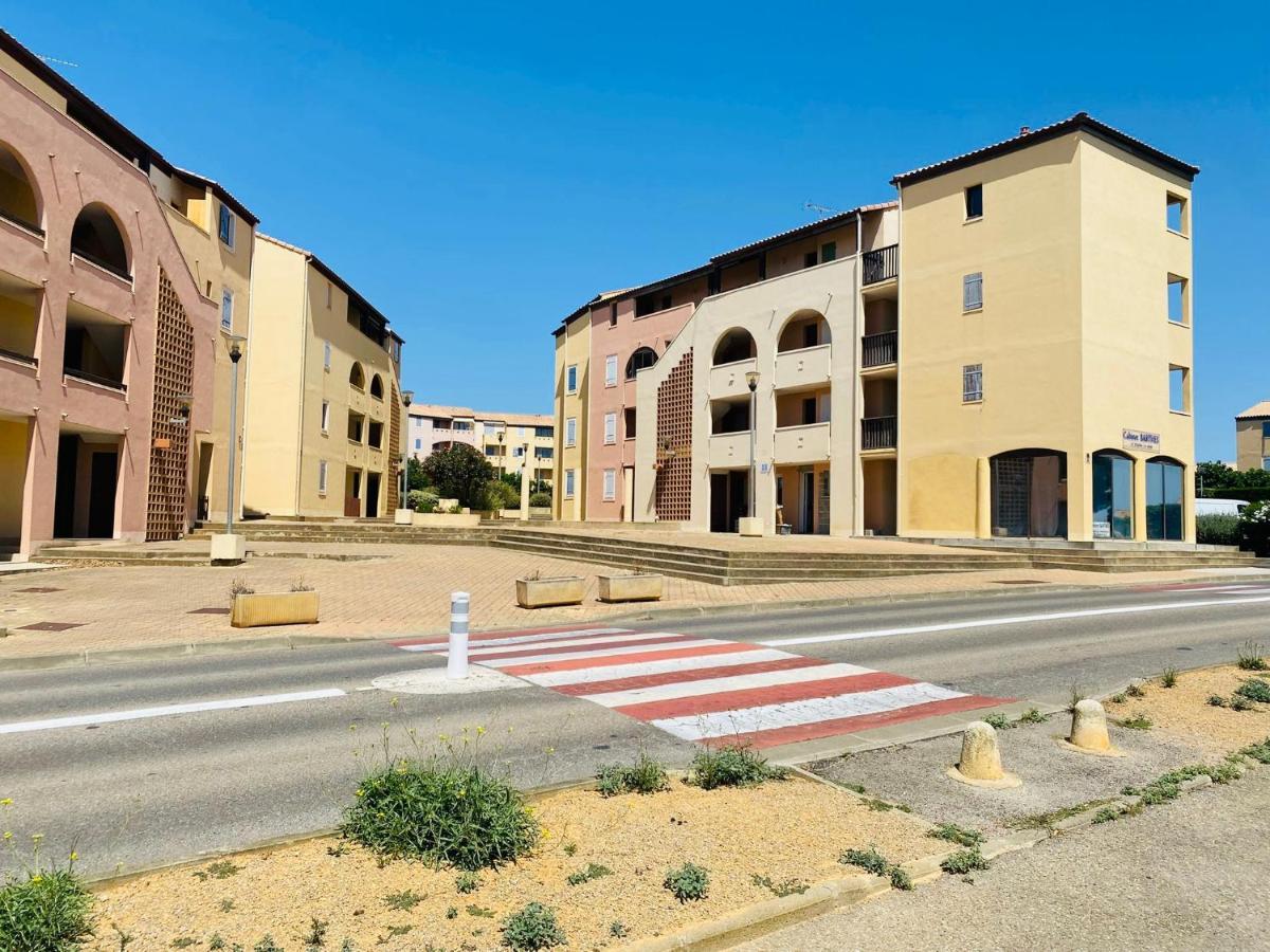 Appartement Proche Mer Avec Piscine Et Parking Fleury  Extérieur photo