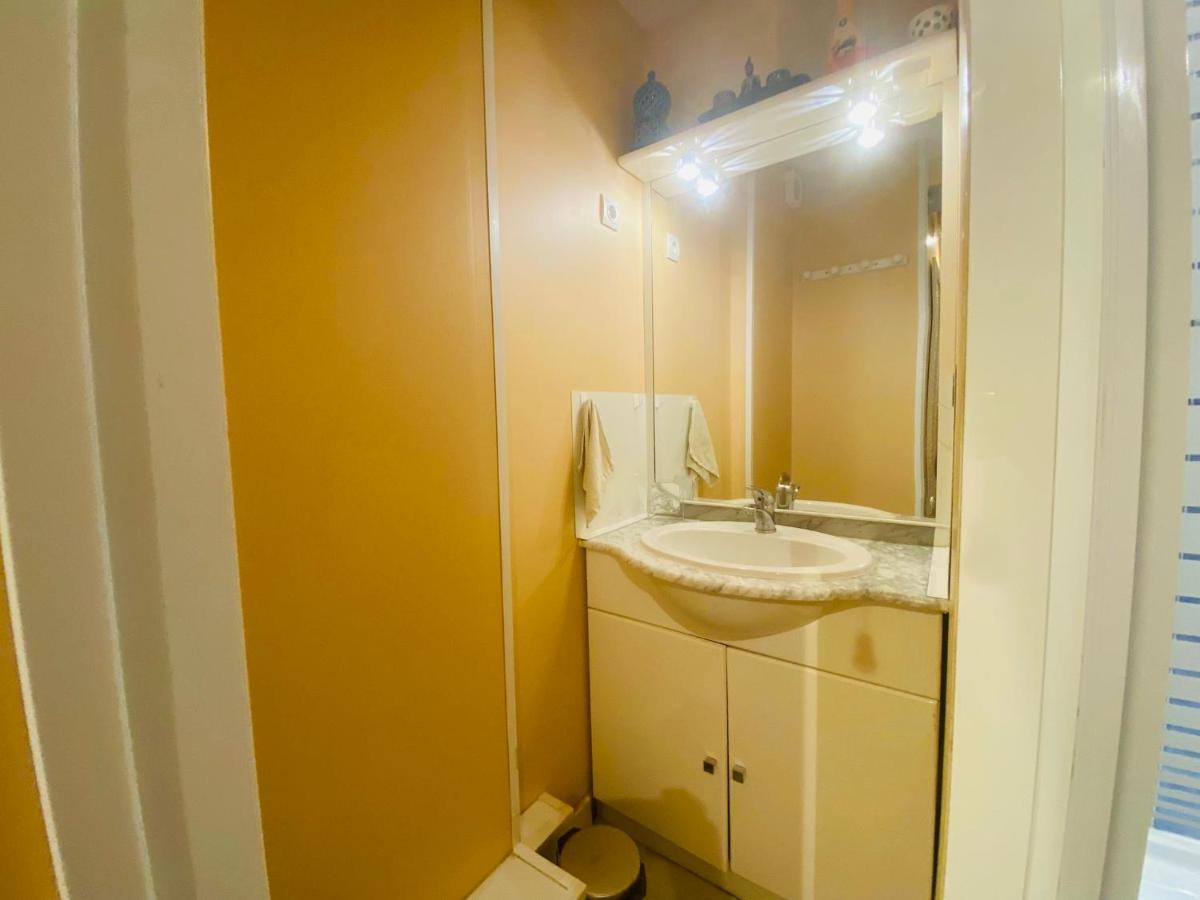 Appartement Proche Mer Avec Piscine Et Parking Fleury  Extérieur photo