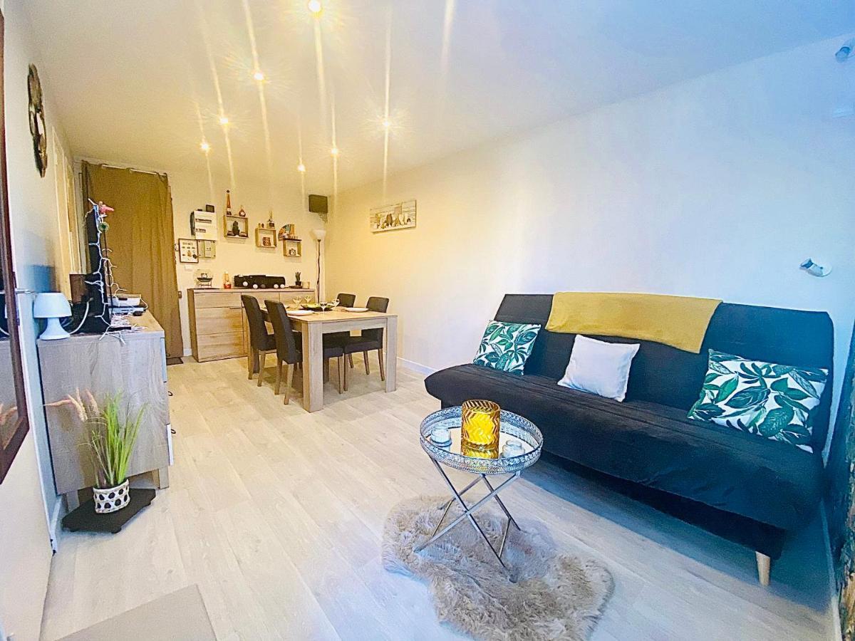Appartement Proche Mer Avec Piscine Et Parking Fleury  Extérieur photo